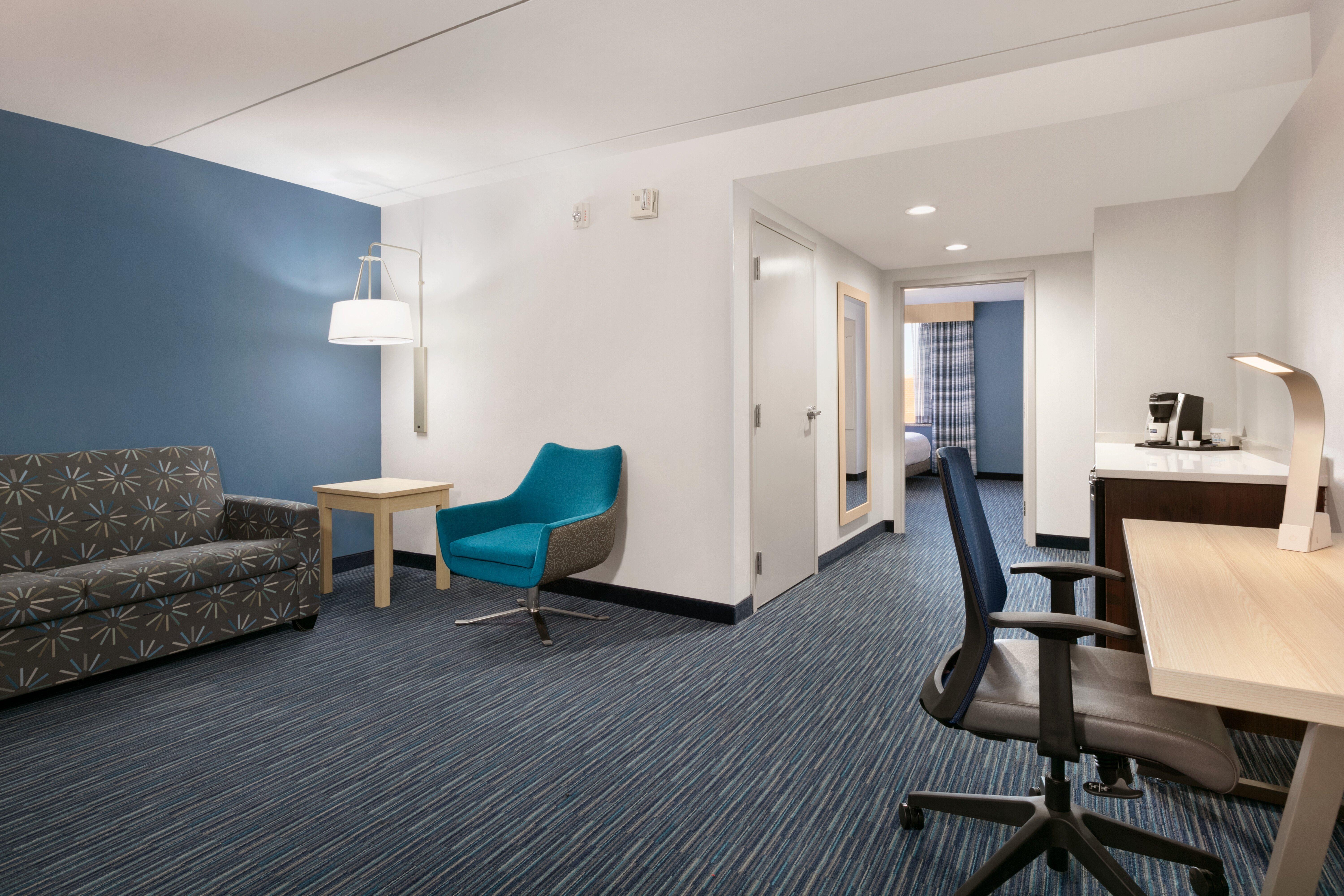 Holiday Inn Express Hotel & Suites Norfolk Airport By Ihg Exterior foto