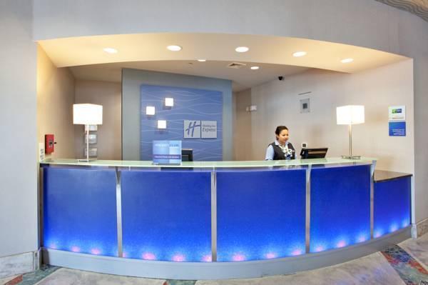 Holiday Inn Express Hotel & Suites Norfolk Airport By Ihg Exterior foto