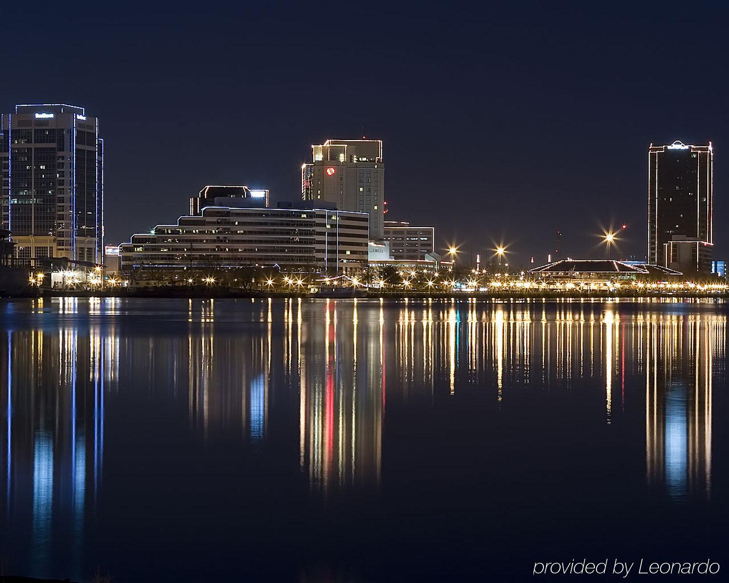 Holiday Inn Express Hotel & Suites Norfolk Airport By Ihg Exterior foto